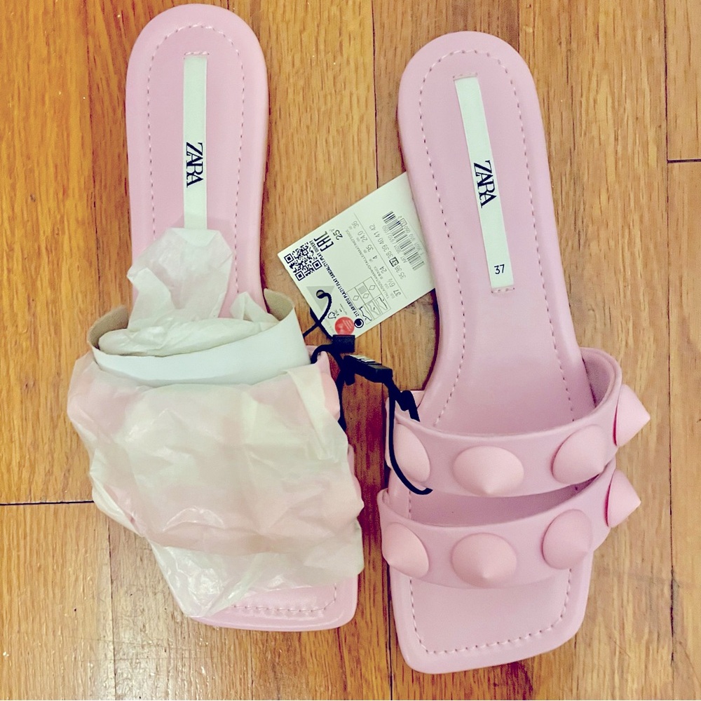 BNWT PINK ZARA FLAT RUBBERIZED STUDDED SANDALS, size 37